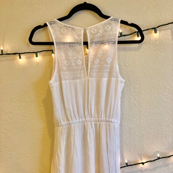 AE White Maxi Dress - Picture 4 of 4